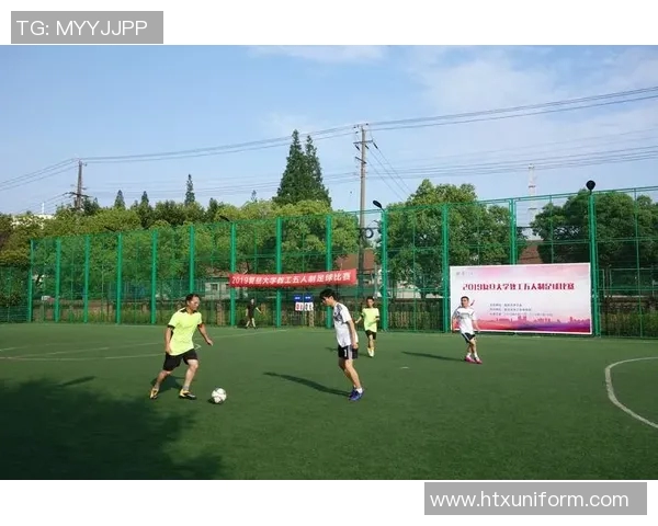 贵阳足球明星赛盛况空前唐渊领衔展现足球激情与魅力