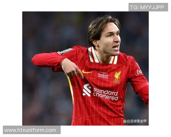 足球明星背身头像男生的魅力与风采探讨